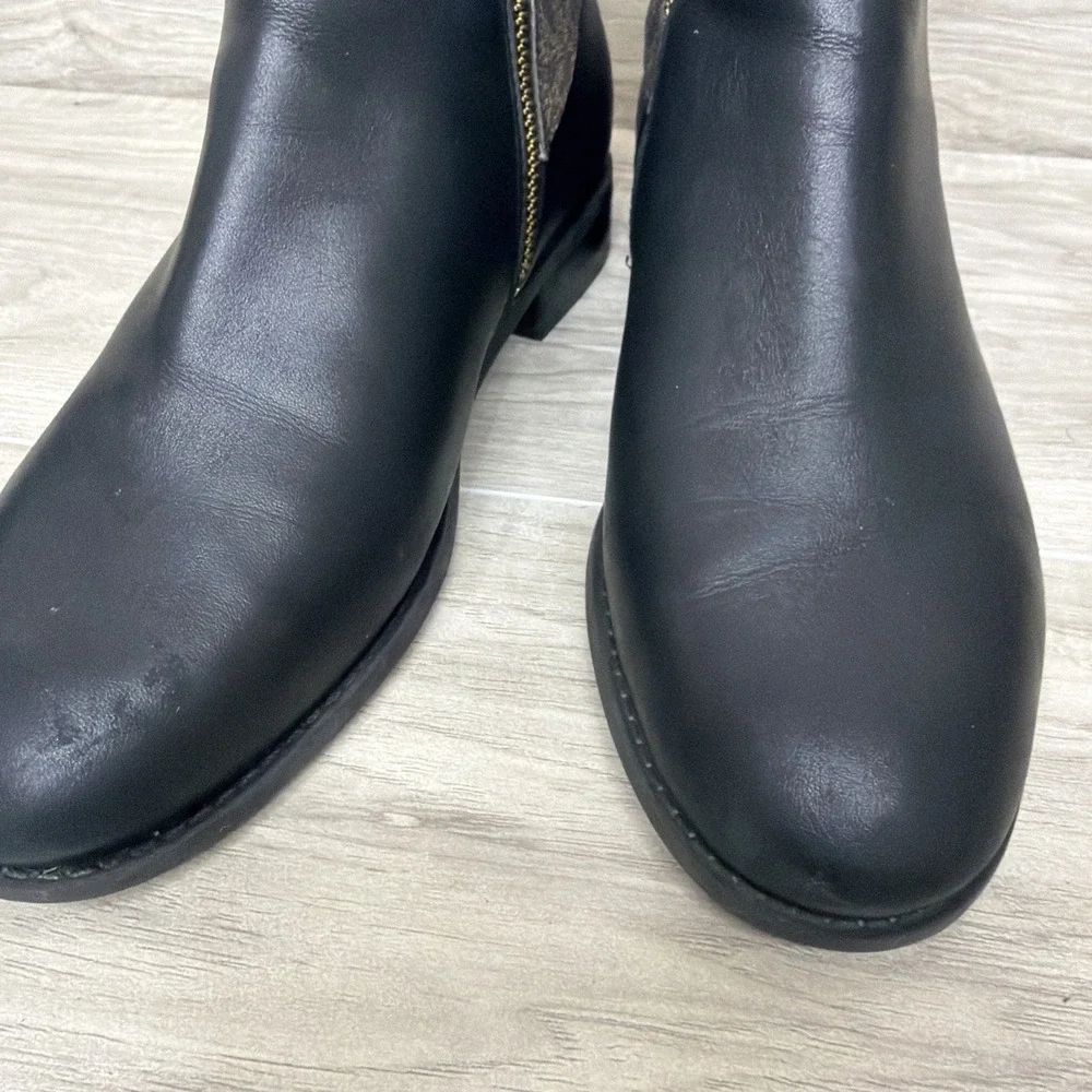 Michael Kors Black Farrah‎ Leather Flat Ankle Booties Boots 6.5